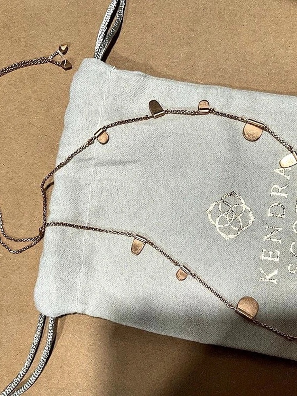 Kendra Scott Gold-Tone Pendant Necklace Like New